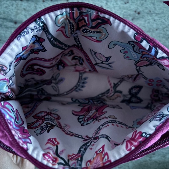 NEW Vera Bradley Travel Pouch Maroon Quilted Soft Velvet w/ Paisley Lining Style - Picture 3 of 5